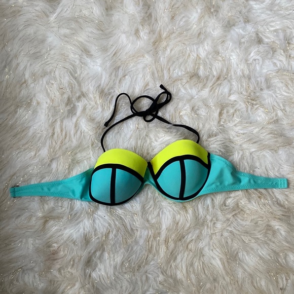 Bikini Top - Picture 2 of 4
